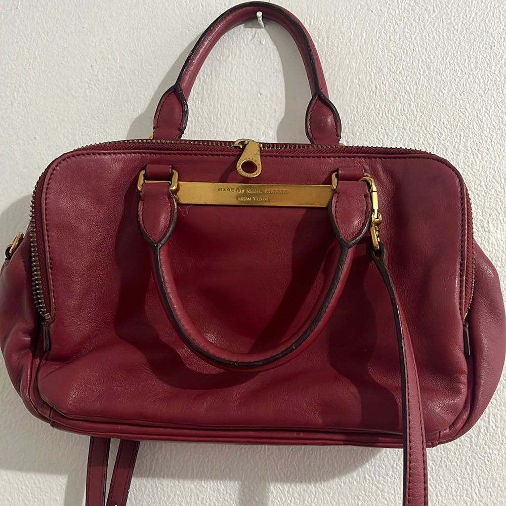 Beautiful Marc Jacobs Leather Crossbody Handbag